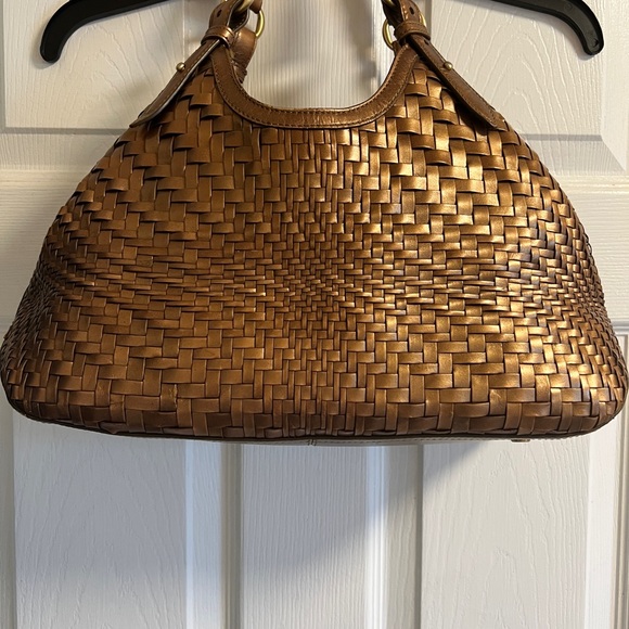 Cole Haan Handbags - 💚Cole Haan woven leather shoulder bag